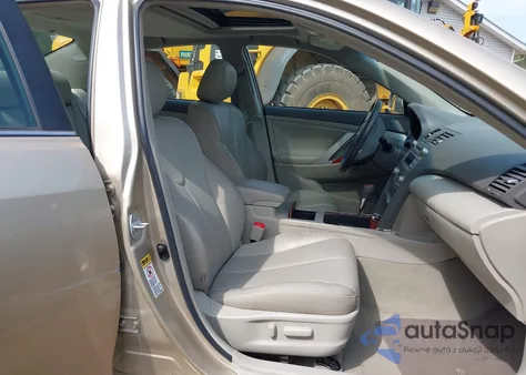 2011 Toyota Camry Xle z USA, uszkodzony, nr VIN 4T1BF3EK2BU707773